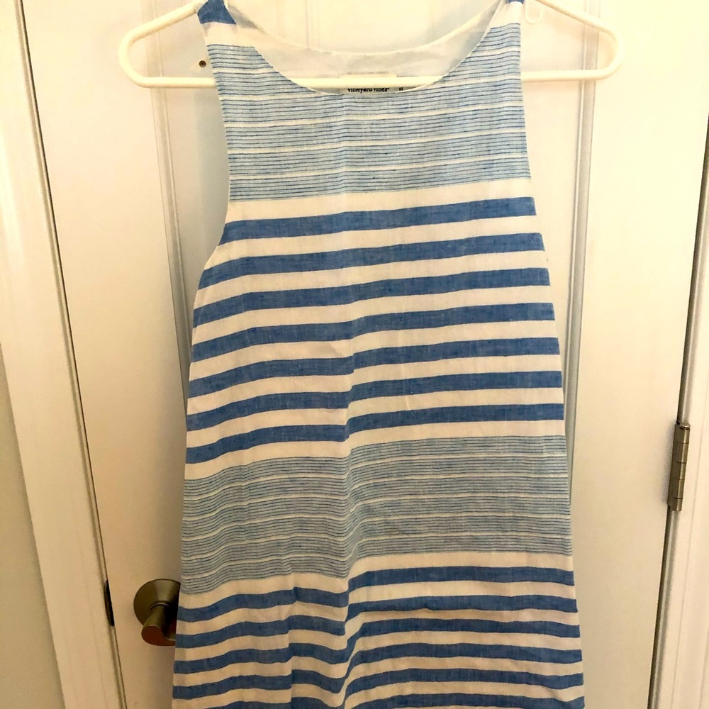 Vineyard Vines blue and white linen dress